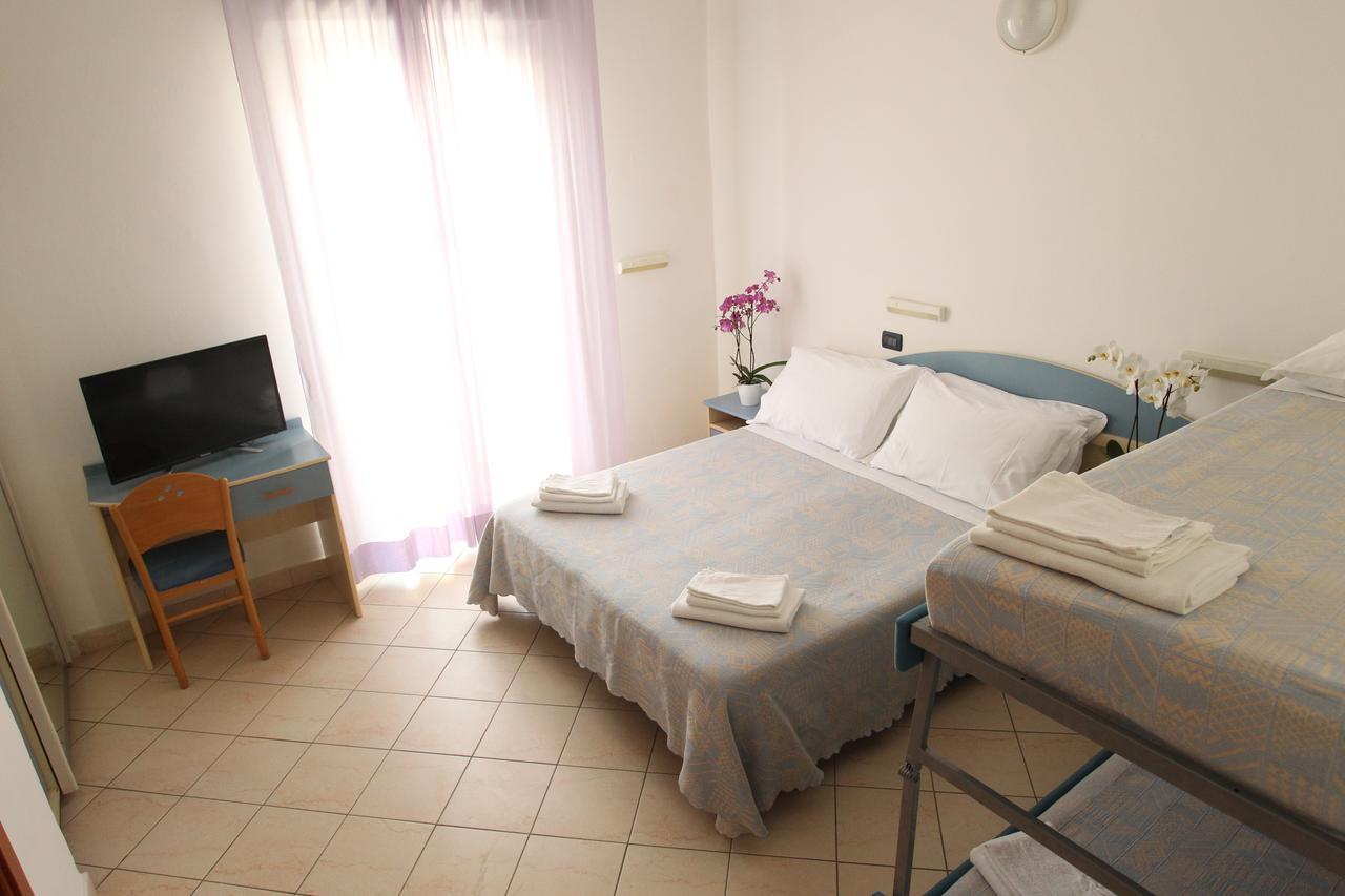 Hotel Giorg - Waterpark Included Rimini Luaran gambar