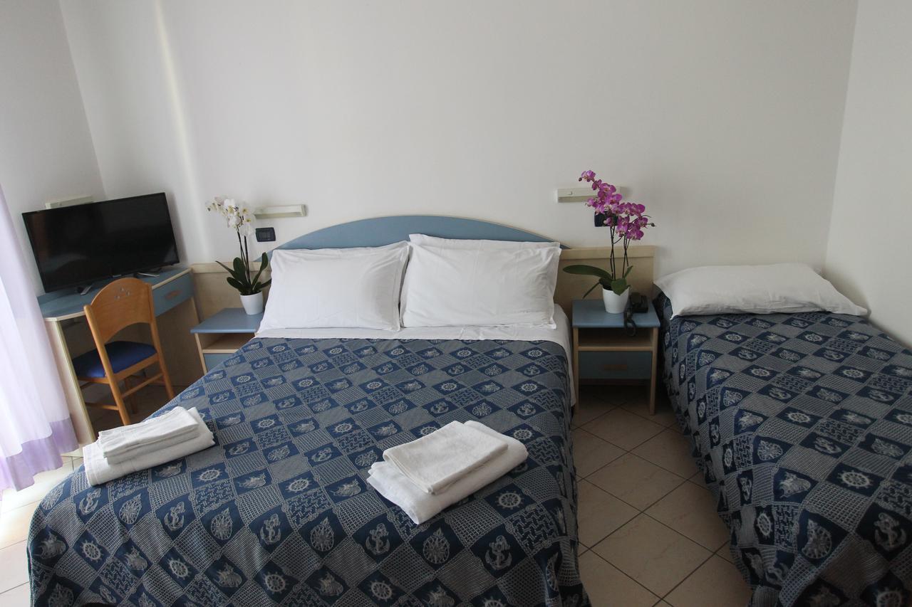 Hotel Giorg - Waterpark Included Rimini Luaran gambar