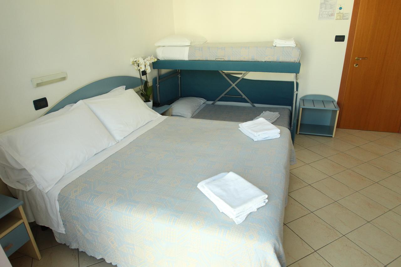Hotel Giorg - Waterpark Included Rimini Luaran gambar