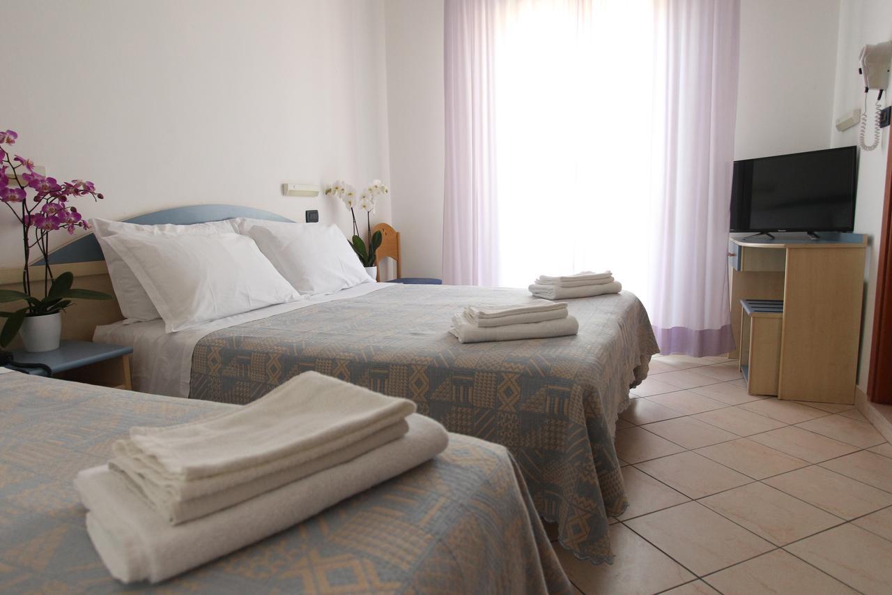 Hotel Giorg - Waterpark Included Rimini Luaran gambar